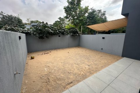 2 bedrooms Townhouse in Tilal City, UAE No. 195030 19