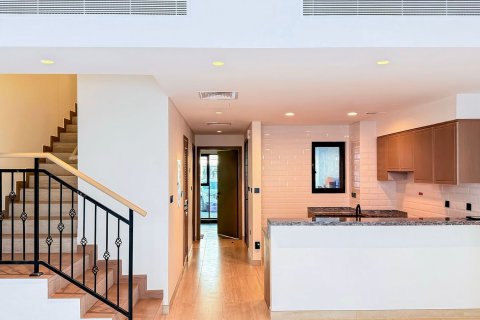 4 bedrooms Townhouse in Damac Lagoons, UAE No. 195027 13