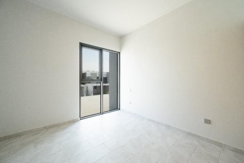 4 bedrooms Townhouse in Dubai Land, UAE No. 195031 9