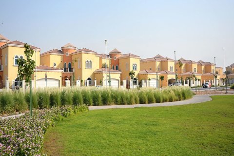 Apartment de 2 dormitorios en Umm Suqeim, UAE No. 198288 13