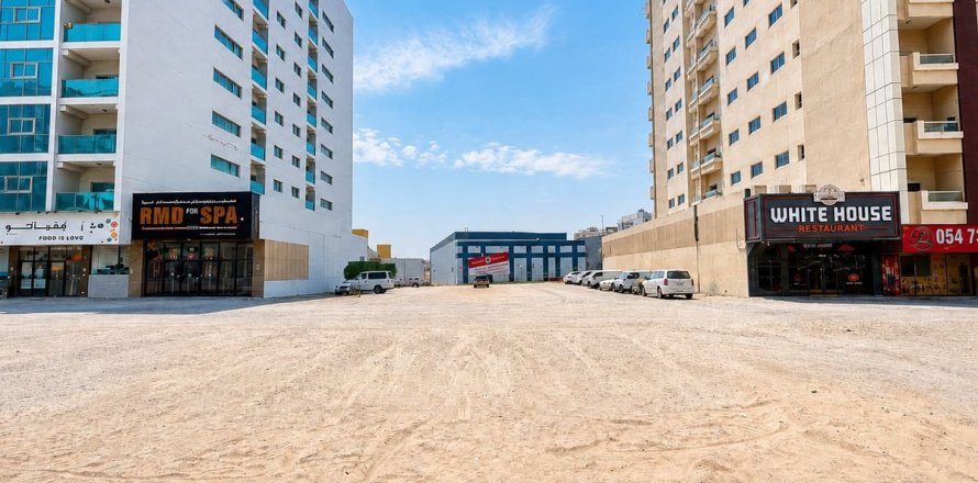 Land de 1219.3m² à Dubai, UAE No. 198650