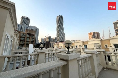 2 bedrooms Villa in Dubai, UAE No. 198644 5