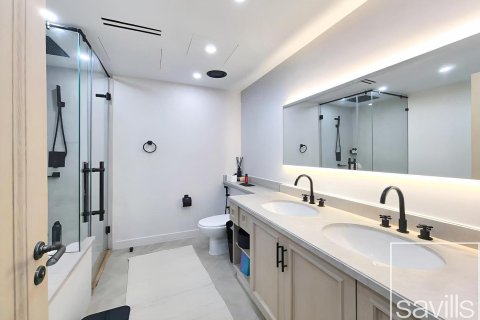 Квартира с 1 спальней в Даунтаун Дубай (Даунтаун Бурдж Дубай), ОАЭ №136525 11