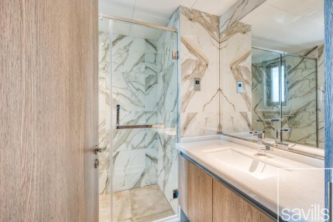 Вилла с 4 спальнями в Jumeirah Islands, ОАЭ №136521 15