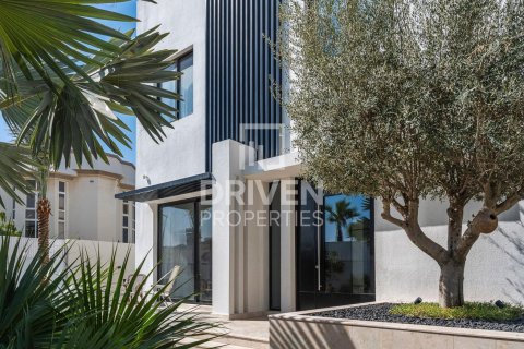 7 غرفة نوم  فيلا في Umm Al Sheif Villas, الإمارات العربية المتحدة رقم 200498