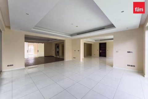 5 bedrooms Villa in Al Barsha, UAE No. 142657 12