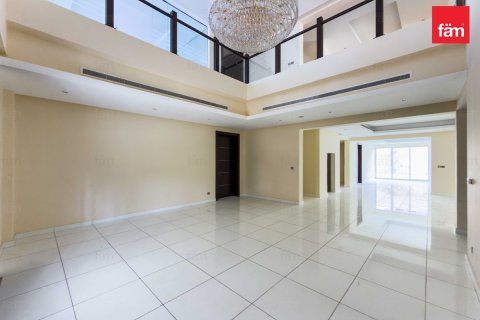 5 bedrooms Villa in Al Barsha, UAE No. 142657 3