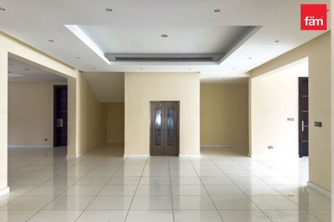 5 bedrooms Villa in Al Barsha, UAE No. 142657 4