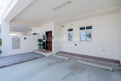 3 bedrooms Townhouse in Dubai, UAE No. 145119 20
