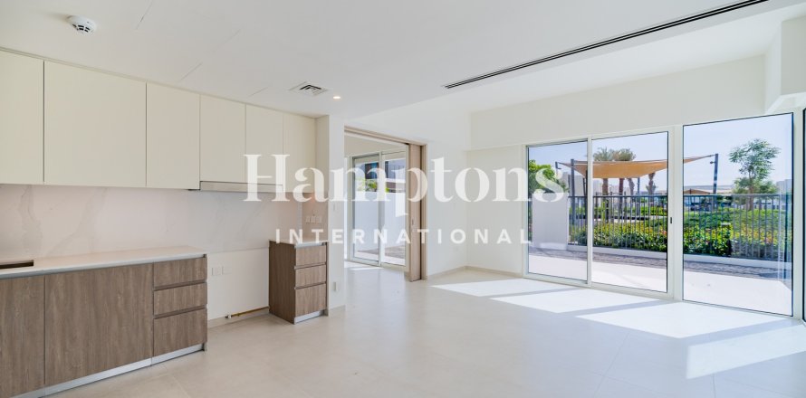 4 bedrooms Townhouse in Al Manara, UAE No. 145122