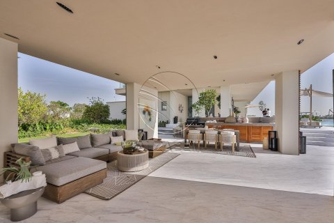 7 bedrooms Villa in Abu Dhabi, UAE No. 91327 5