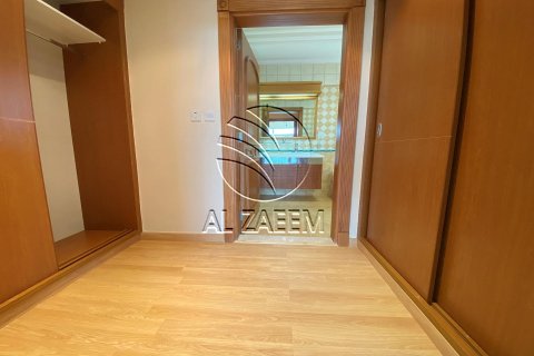 7 bedrooms Villa in Marina Village, UAE No. 91329 10