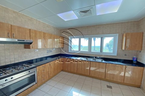 7 bedrooms Villa in Marina Village, UAE No. 91329 5