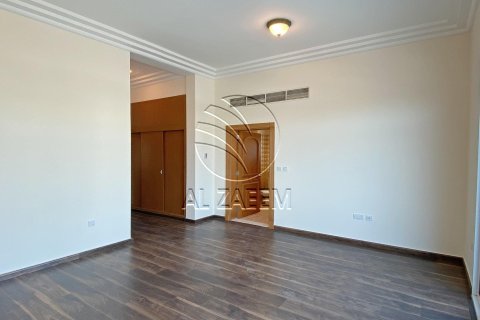 7 bedrooms Villa in Marina Village, UAE No. 91329 7
