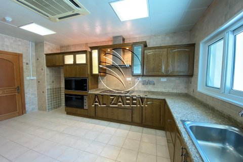 4 bedrooms Villa in Marina Village, UAE No. 91330 6