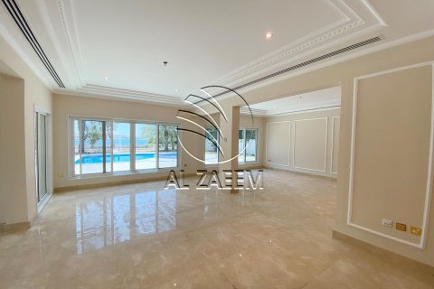 4 bedrooms Villa in Marina Village, UAE No. 91330 12