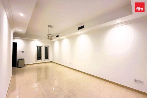 3 bedrooms Villa in Dubai, UAE No. 169689 4