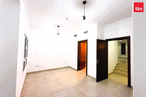 3 bedrooms Villa in Dubai, UAE No. 169689 8