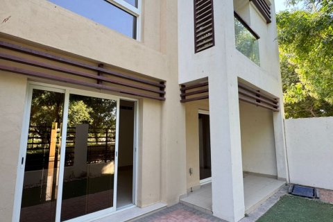 2 bedrooms Townhouse in Ras Al Khaimah, UAE No. 184258