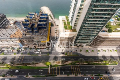 2 bedrooms Apartment in EMAAR Beachfront, UAE No. 192927 24