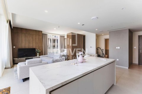 1 bedroom Apartment in EMAAR Beachfront, UAE No. 192931 10