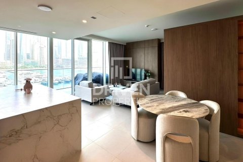 1 bedroom Apartment in EMAAR Beachfront, UAE No. 192931 5