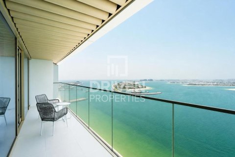 Квартира с 2 спальнями в EMAAR Beachfront, ОАЭ №191841 12
