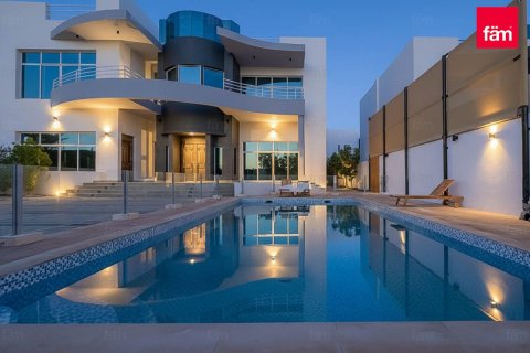 5 غرفة نوم  فيلا  رقم 134821