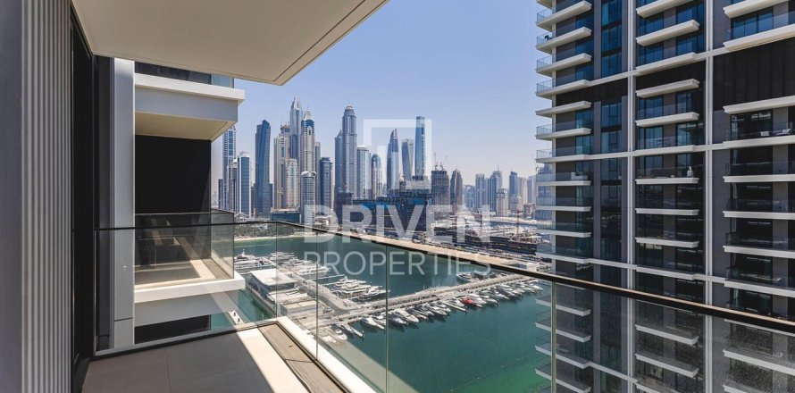 Квартира с 2 спальнями в EMAAR Beachfront, ОАЭ №192087