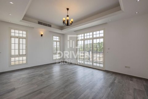 Villa de 5 dormitorios en The Villa, UAE No. 192086 18