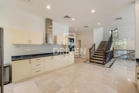 Villa de 5 dormitorios en The Villa, UAE No. 192086 7