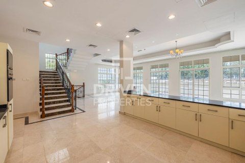 Villa de 5 dormitorios en The Villa, UAE No. 192086 9