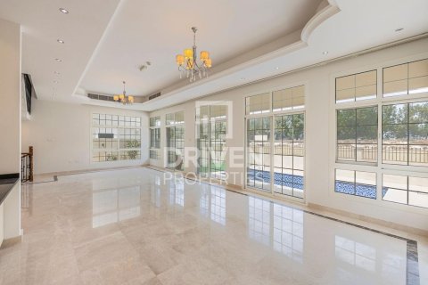 Villa de 5 dormitorios en The Villa, UAE No. 192086 2