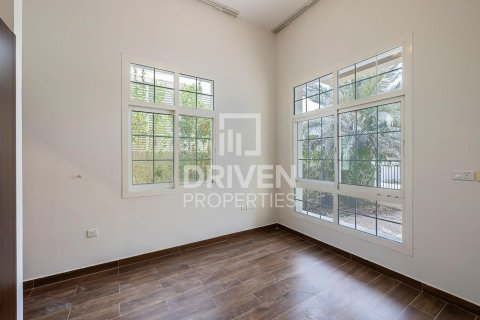 Villa de 5 dormitorios en The Villa, UAE No. 192086 10
