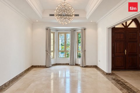 4 bedrooms Villa in Jumeirah Islands, UAE No. 210525 3