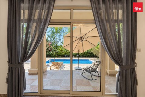 4 bedrooms Villa in Jumeirah Islands, UAE No. 210525 6