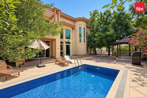 4 bedrooms Villa in Jumeirah Islands, UAE No. 210525