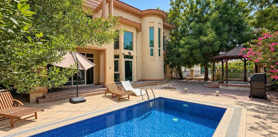4 bedrooms Villa in Jumeirah Islands, UAE No. 210525