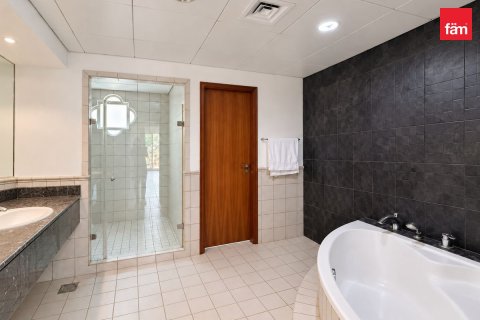 4 bedrooms Villa in Jumeirah Islands, UAE No. 210525 24