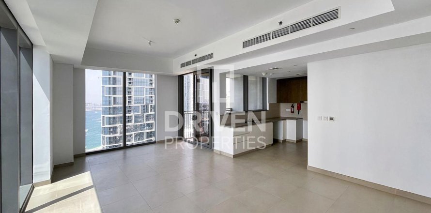 3 bedrooms Apartment in 5242, UAE No. 193100