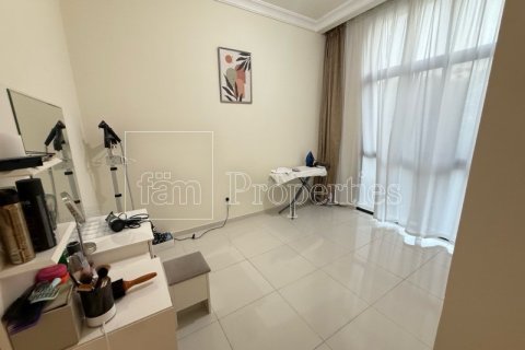 Villa de 4 dormitorios en Dubai, UAE No. 100157 15
