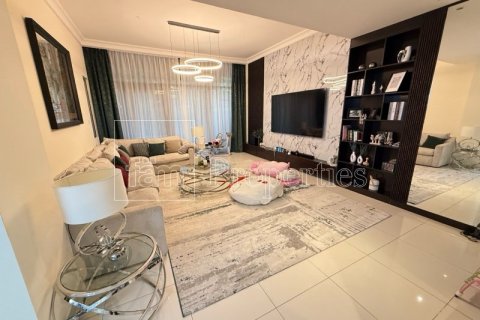 Villa de 4 dormitorios en Dubai, UAE No. 100157 3