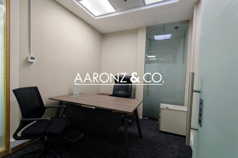 255m² Office in Business Bay, UAE No. 132848 17