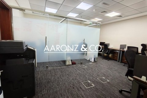 255m² Office in Business Bay, UAE No. 132848 4