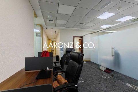 255m² Office in Business Bay, UAE No. 132848 9