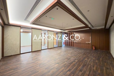 199m² Office in Business Bay, UAE No. 132851