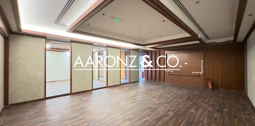 199m² Office in Business Bay, UAE No. 132851