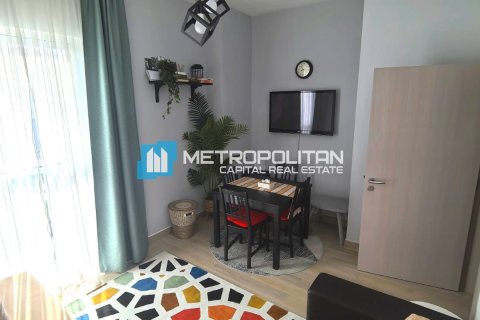 Apartment de 3 dormitorios en  Yas Island, UAE No. 135448 8