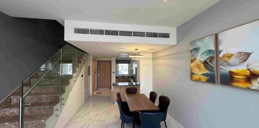 2 bedrooms Townhouse in Dubai, UAE No. 199306