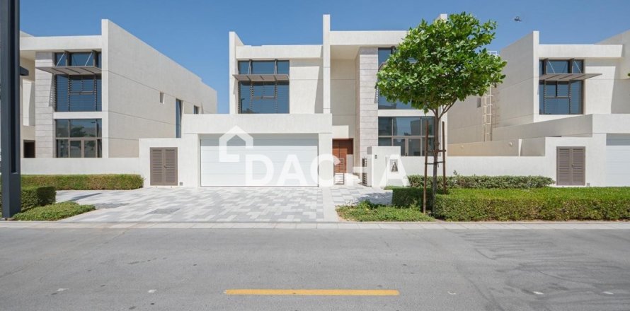 Villa de 4 dormitorios en District One, UAE No. 168877